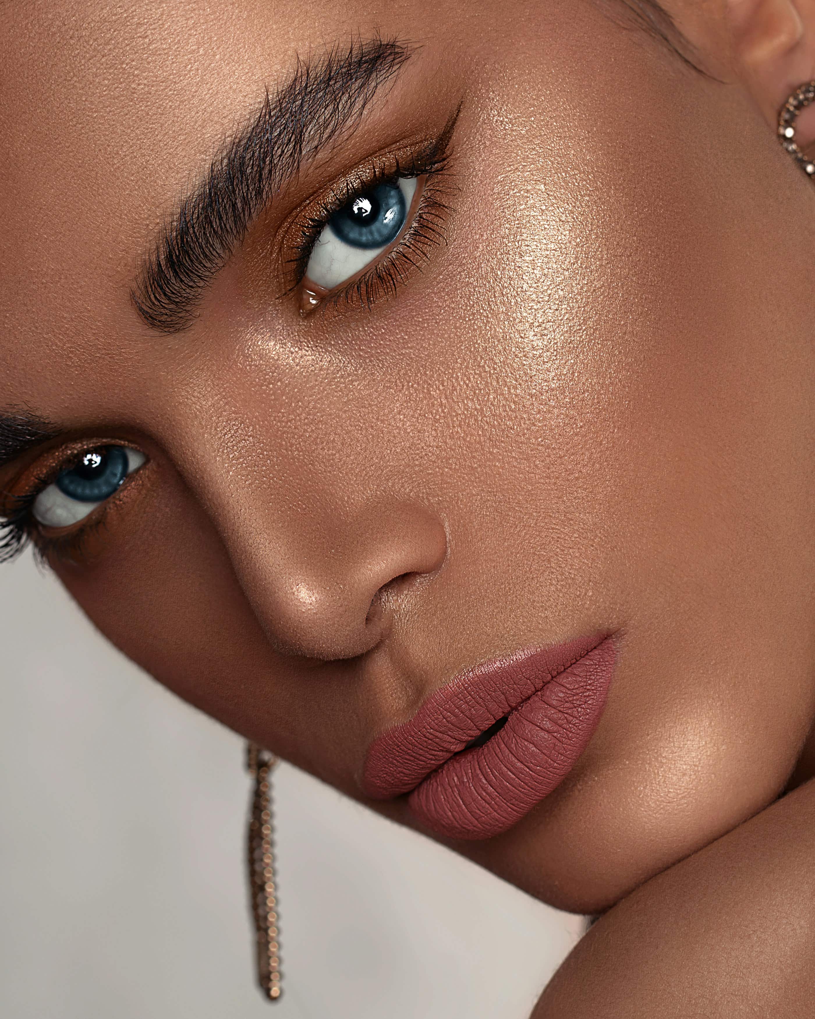 Profesionalni makeup – kompletan vodič kroz dugotrajnu, luksuznu i fotogeničnu šminku